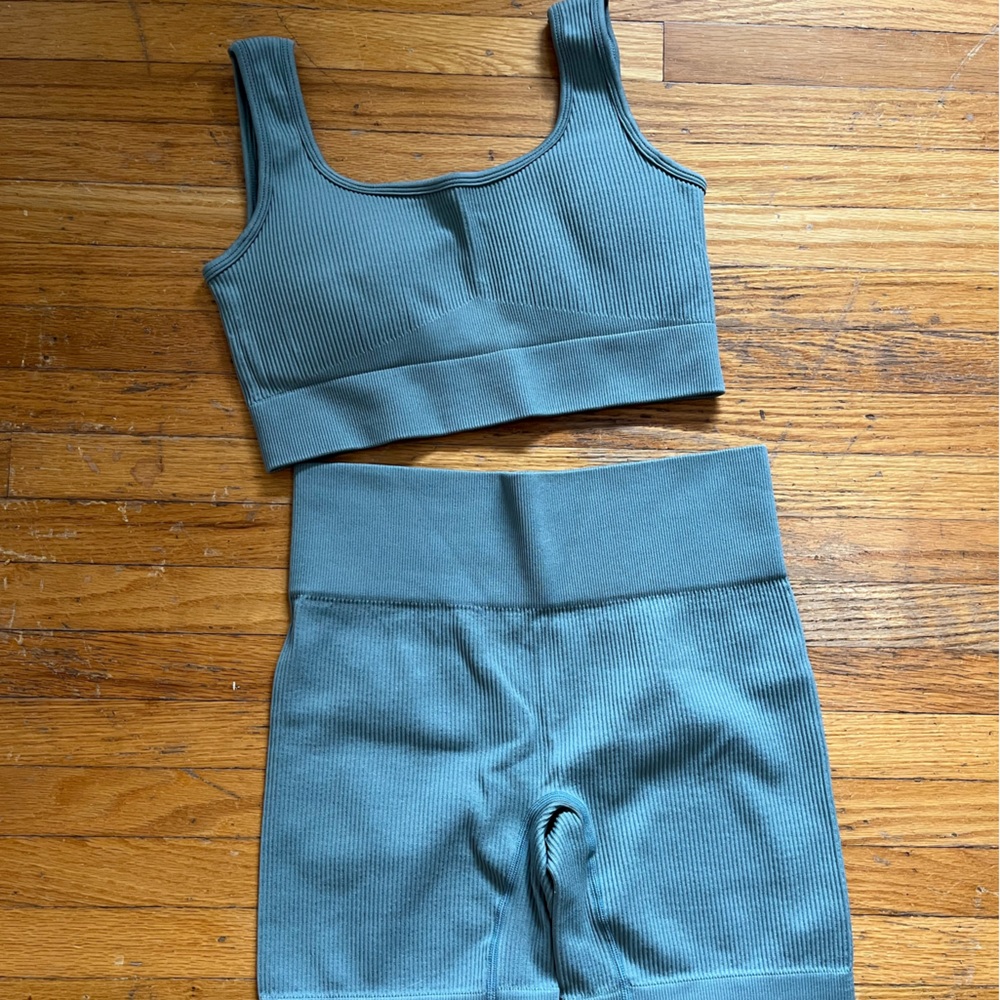 Workout set - Picture 4 of 5